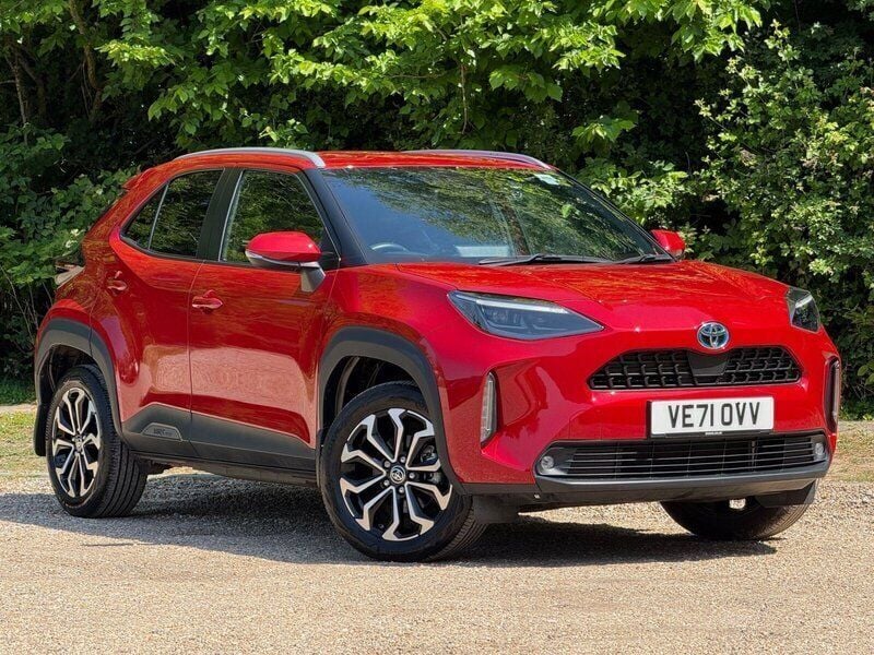 Scarlet flare Used 2022 Toyota Yaris Hybrid Design | £20,358 - Image 1/4