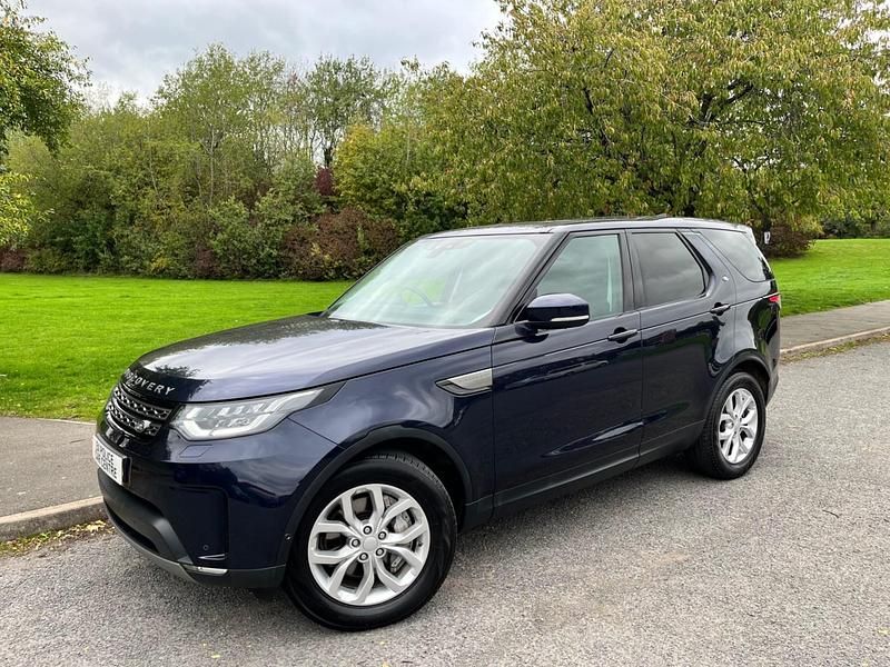 Blue Used 2018 Land Rover Discovery 5 SE SUV | £14,995 (Fair price) - Image 1/4