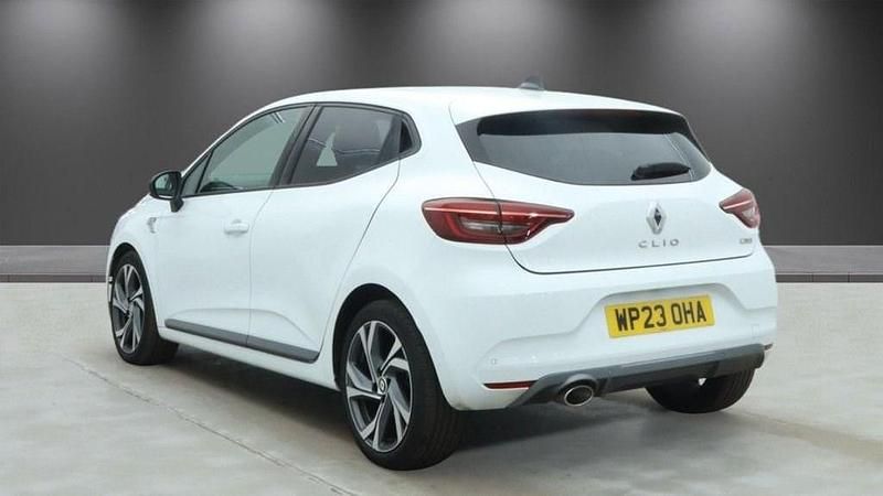 Used Renault Clio V RS Line 90 HP (66 kW) 2023 White Hatchback
