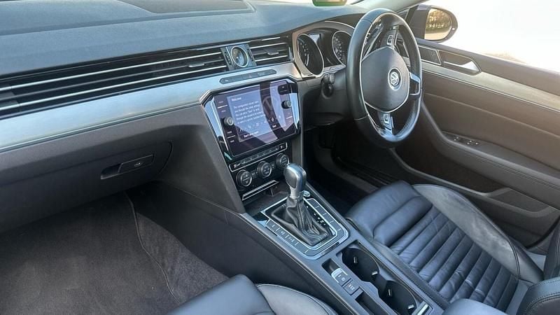 Used VW Passat GTE 218 HP (160 kW) 2018 Grey Sedan