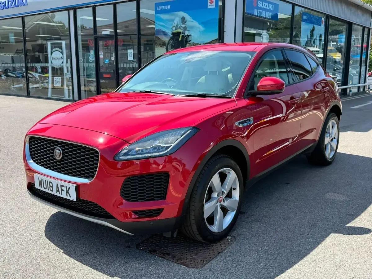 Used Jaguar E-Pace SE 147 HP (108 kW) 2018 Red SUV