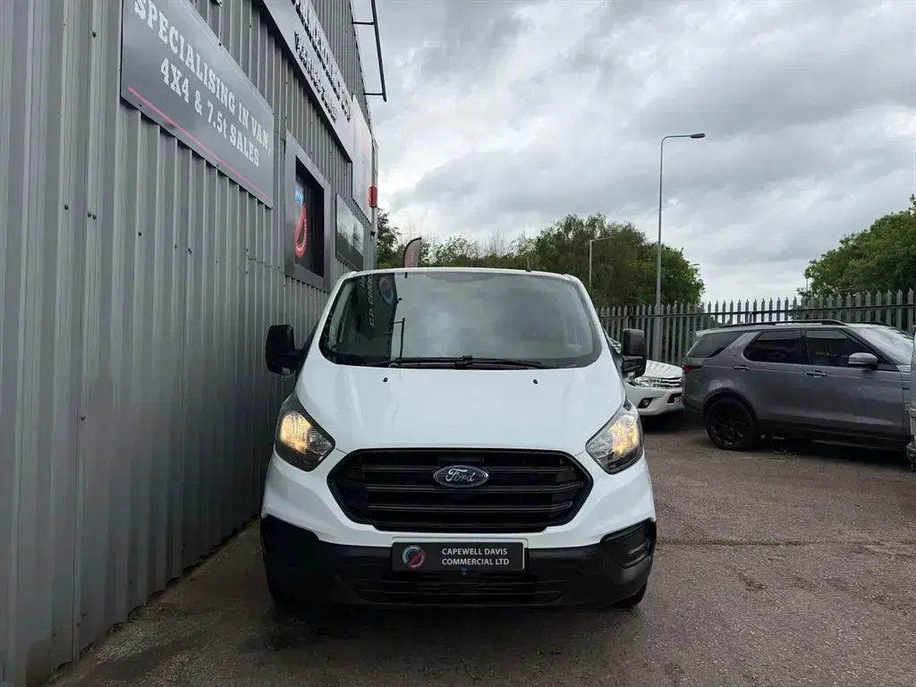 Used Ford Transit Custom 2019 White Van