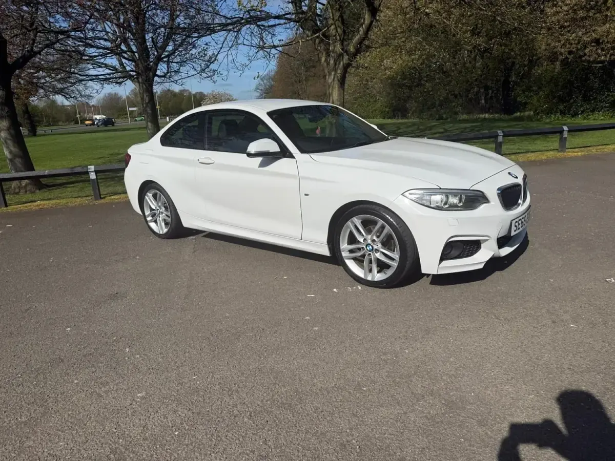 Begagnad BMW 218 M Sport 2017 Vit Sportkupé