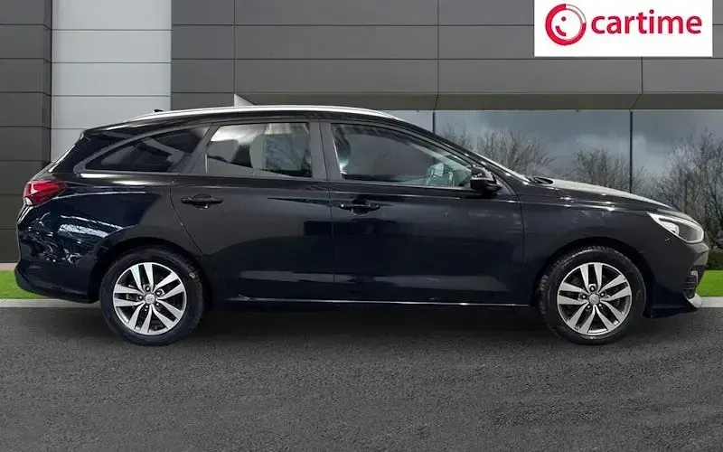 Used Hyundai i30 SE 120 HP (88 kW) 2020 Estate