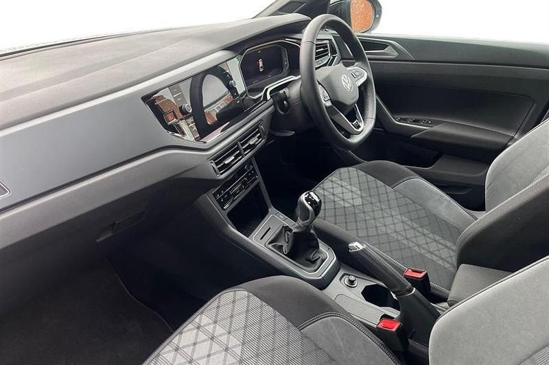 Used VW Taigo Black Edition 115 HP (84 kW) 2026 Pure white with black roof SUV