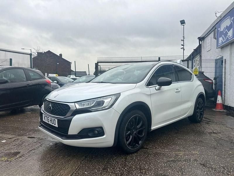 Used DS Automobiles DS4 180 HP (132 kW) 2016 White Hatchback