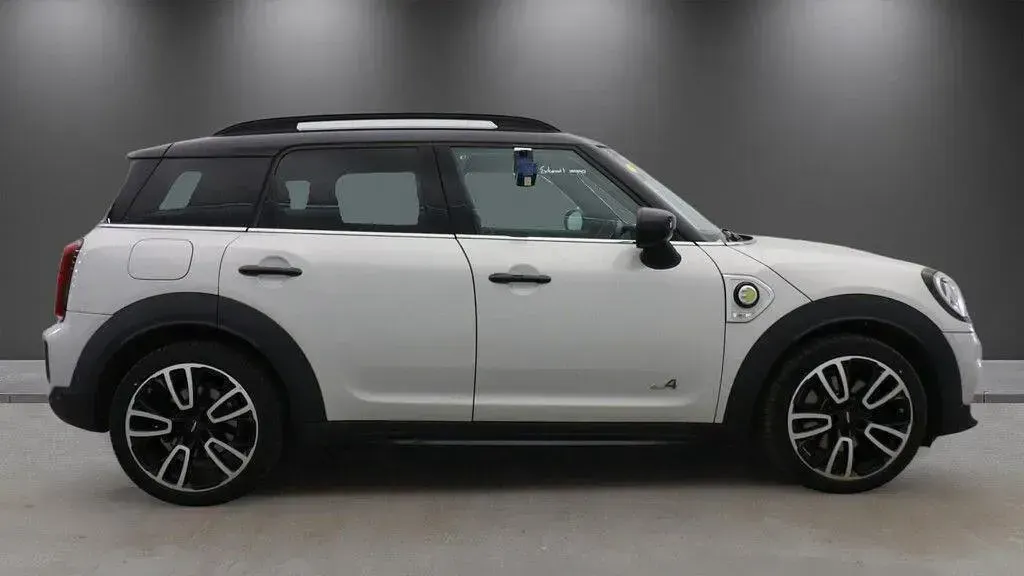 Used Mini Cooper Countryman Sport 222 HP (163 kW) 2021 Silver SUV