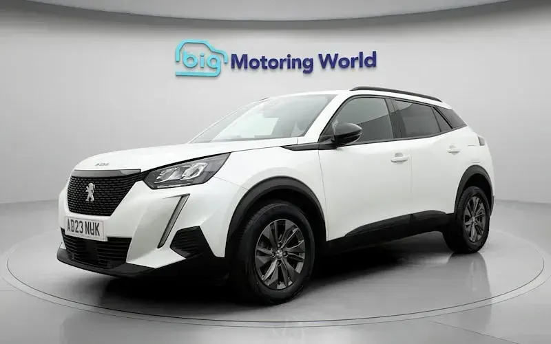 Used Peugeot 2008 Active+ 101 HP (74 kW) 2023 White SUV