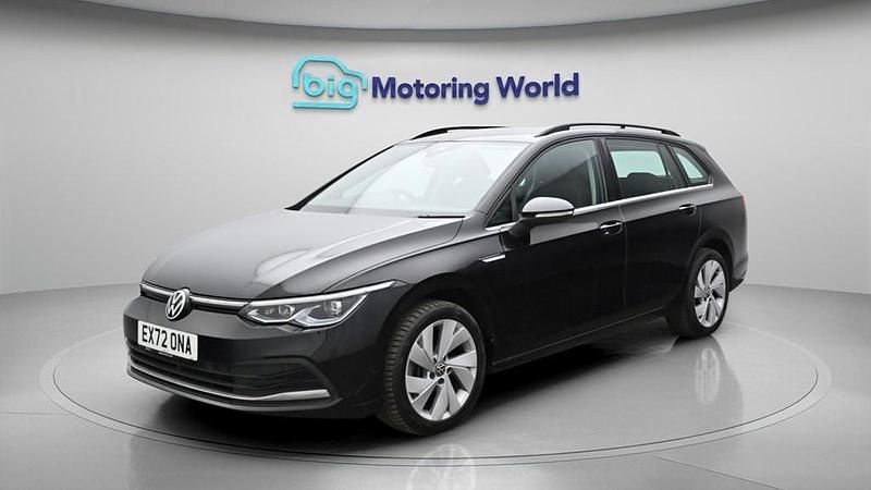 Used VW Golf VIII Style 115 HP (84 kW) 2022 Black Estate