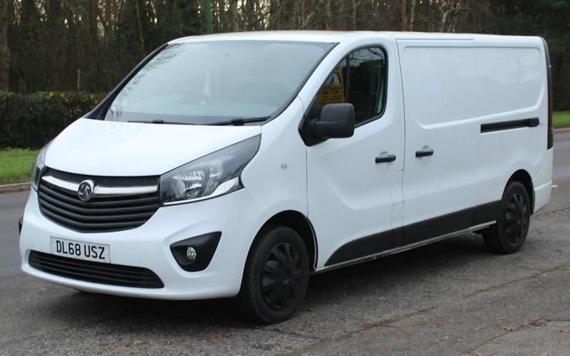 White Used 2018 Vauxhall Vivaro Sportive MPV | £8,950 (Super price) - Image 1/4