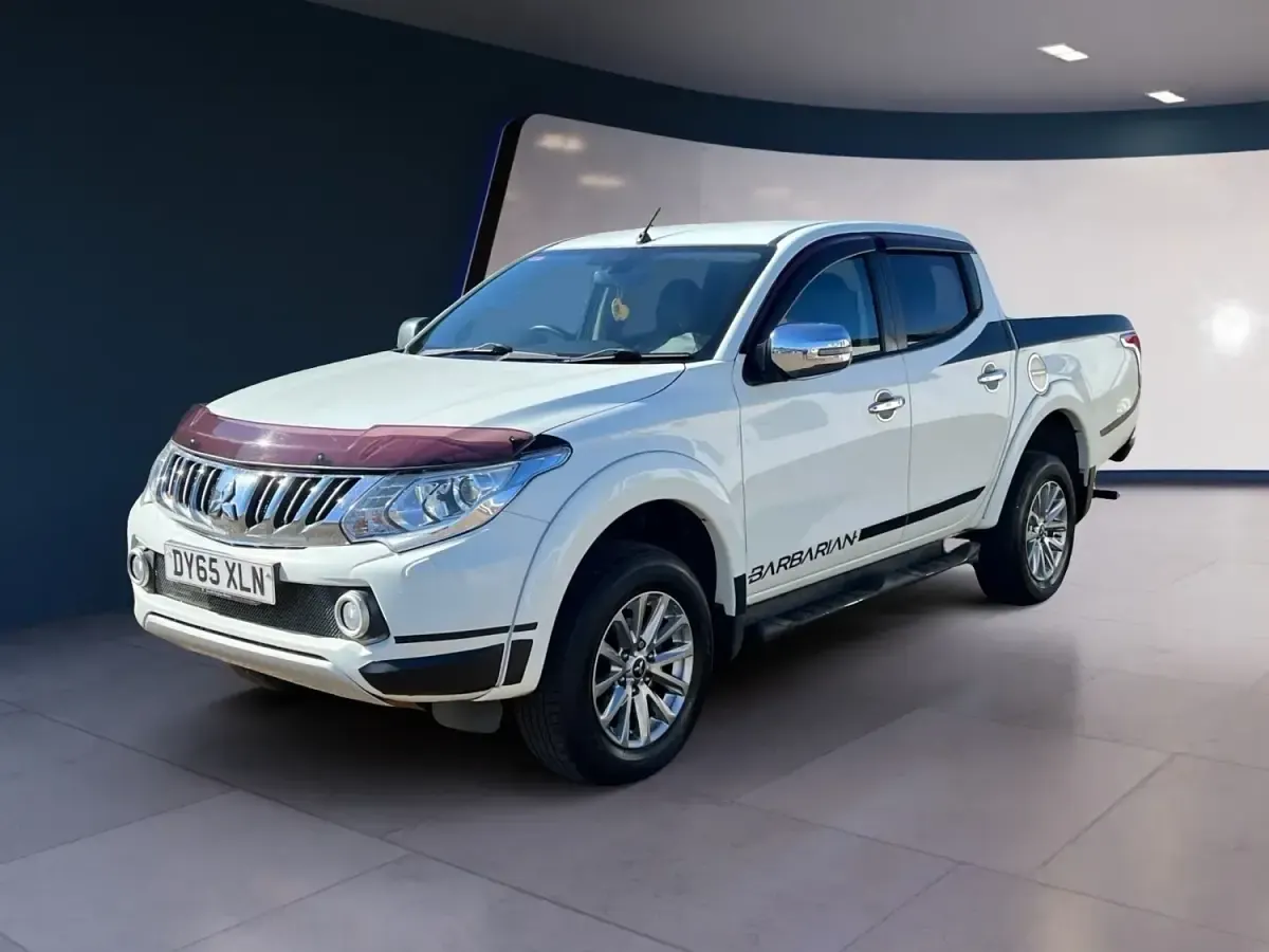 Used Mitsubishi L200 178 HP (130 kW) 2015 White Pickup