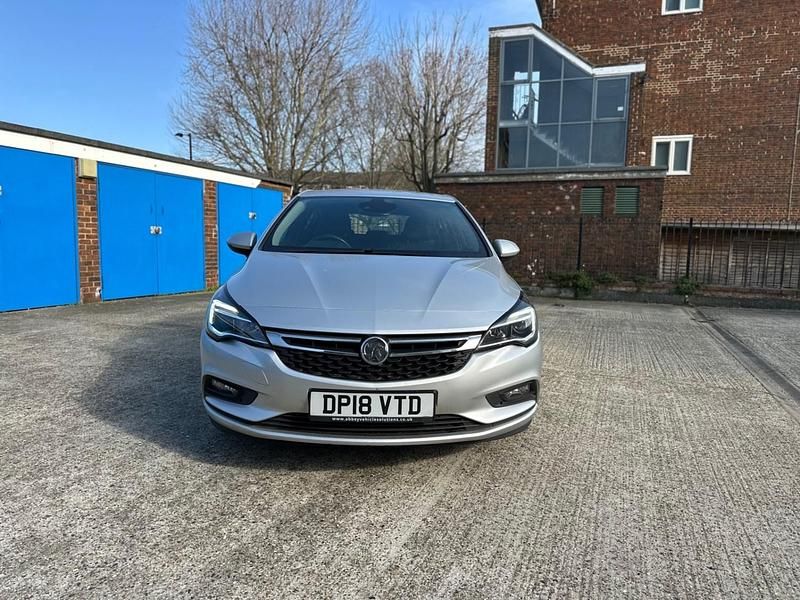 Used Vauxhall Astra SRi 2018 Silver Hatchback