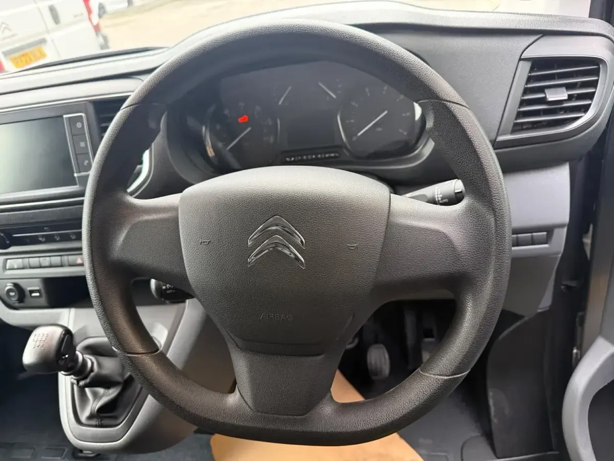 Used Citroën Dispatch 145 HP (106 kW) 2022 Grey MPV