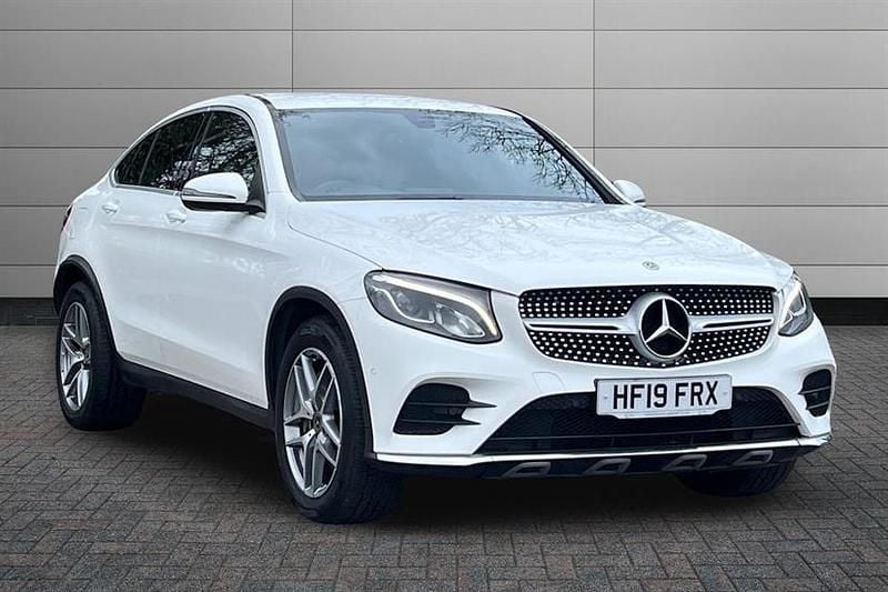 Used Mercedes GLC250 AMG line 211 HP (155 kW) 2019 Polar white Coupe