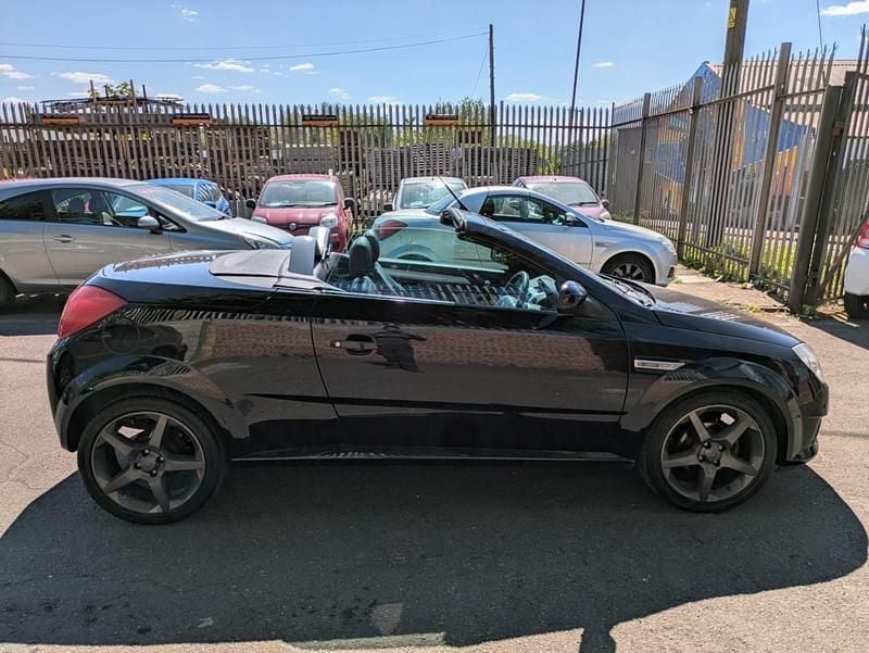 Black Used 2009 Vauxhall Tigra Cabriolet | £2,295 (Fair price) - Image 1/4
