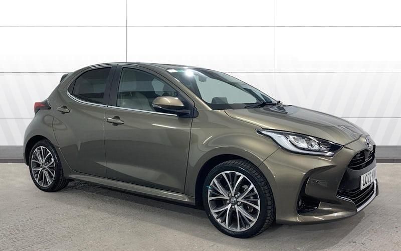 Used 2025 Toyota Yaris Hybrid Hatchback | £19,404 (Good price) - Image 1/4