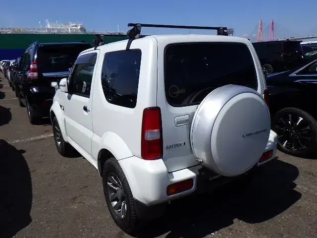 Used Suzuki Jimny 85 HP (62 kW) 2015 White SUV