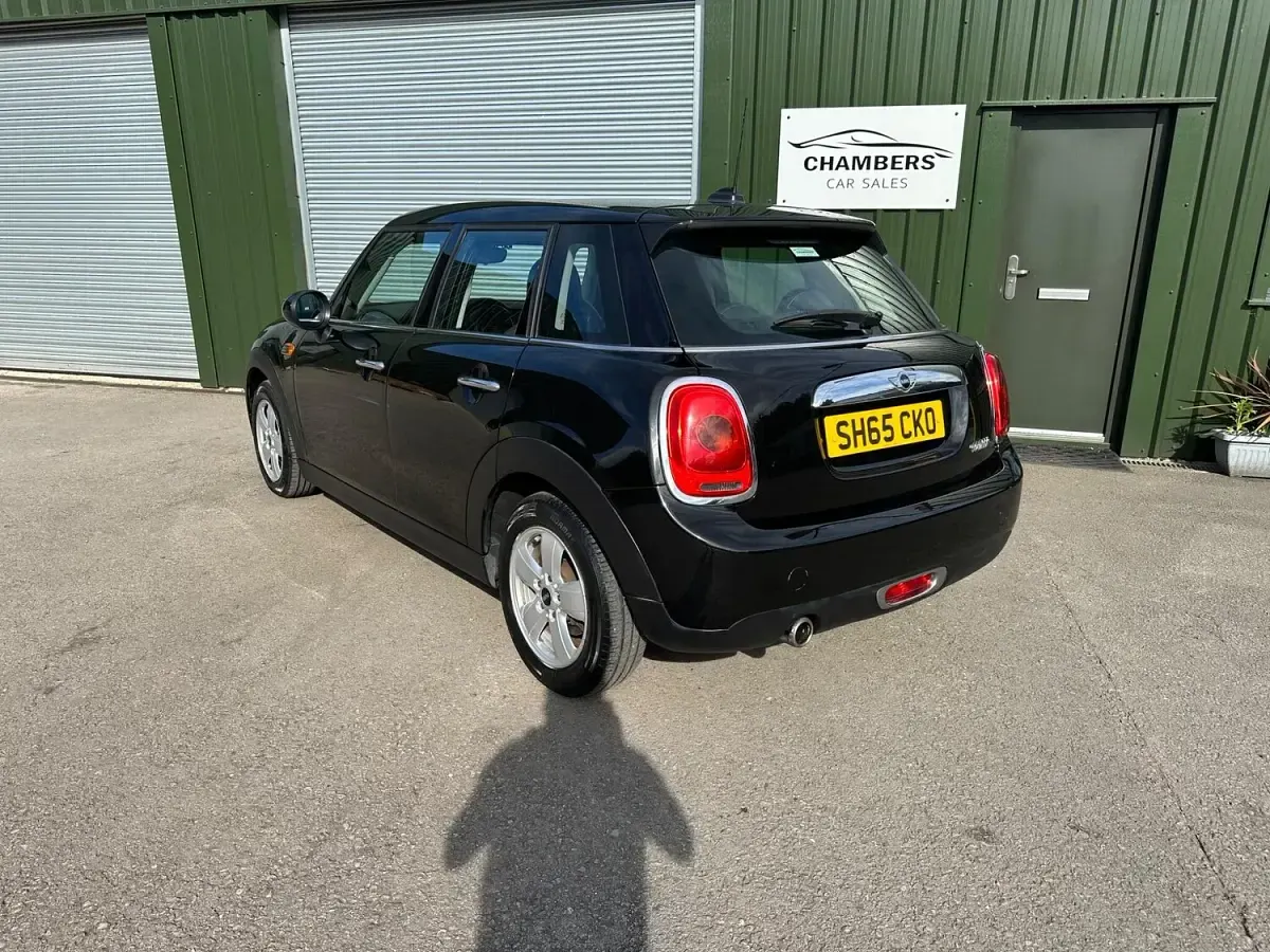 Used Mini Cooper Hatch 136 HP (100 kW) 2015 Black Hatchback