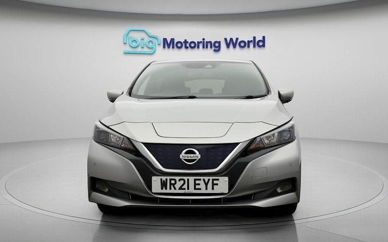 Used Nissan Leaf N-Connecta 160 kW (218 HP) 2021 Silver Hatchback