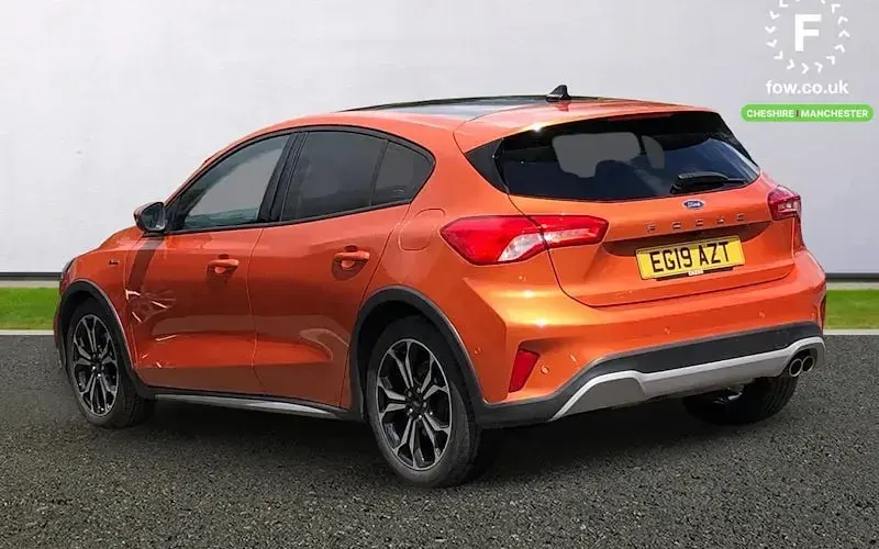 Used Ford Focus Active X 150 HP (110 kW) 2019 Orange Hatchback