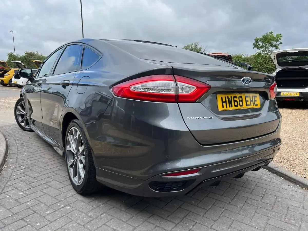 Used Ford Mondeo ST-Line 148 HP (108 kW) 2018 Grey Hatchback