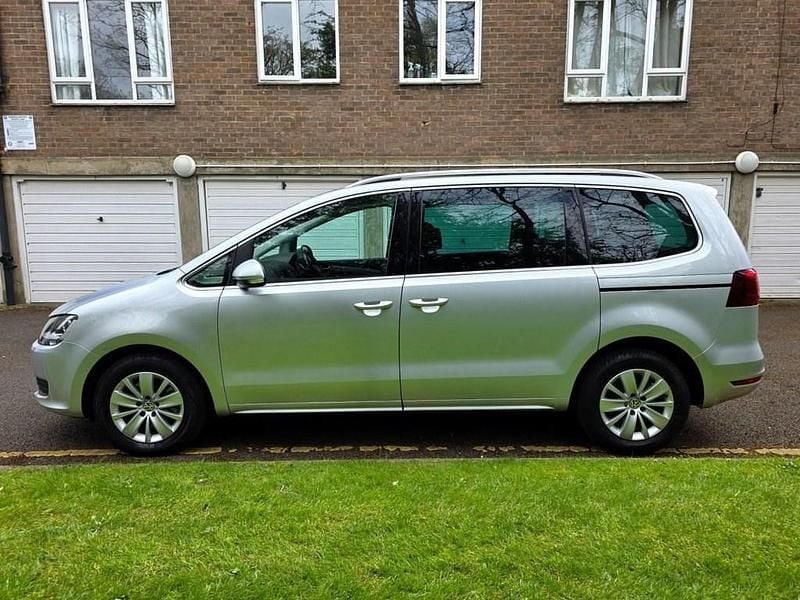 Usado VW Sharan SE 150 HP (110 kW) 2016 Prateado Monovolume