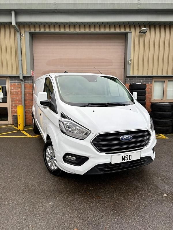 Used Ford Transit Custom Limited 130 HP (95 kW) 2022 White Van