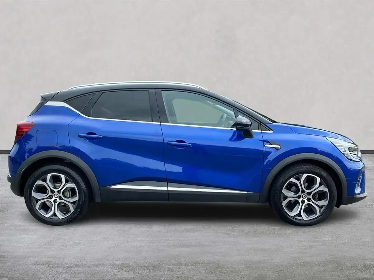 Used Renault Captur Techno 90 HP (66 kW) 2024 Blue/black SUV