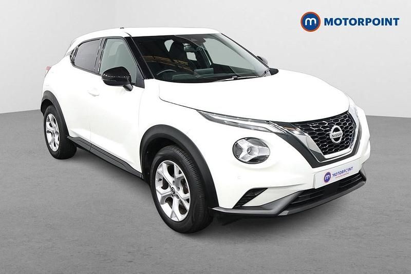 Used Nissan Juke N-Connecta 114 HP (83 kW) 2022 White SUV