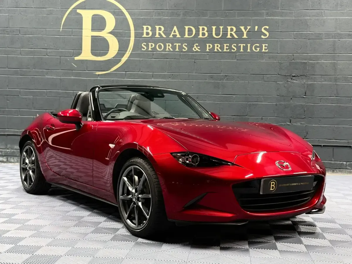 Used Mazda MX5 Inclusive 184 HP (135 kW) 2020 Red Cabriolet