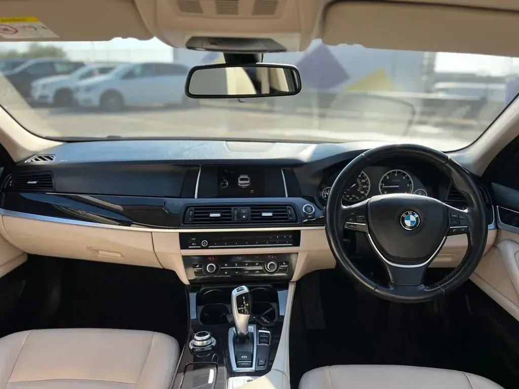 Used BMW 520 Comfort Edition 190 HP (139 kW) 2016 Grey Sedan