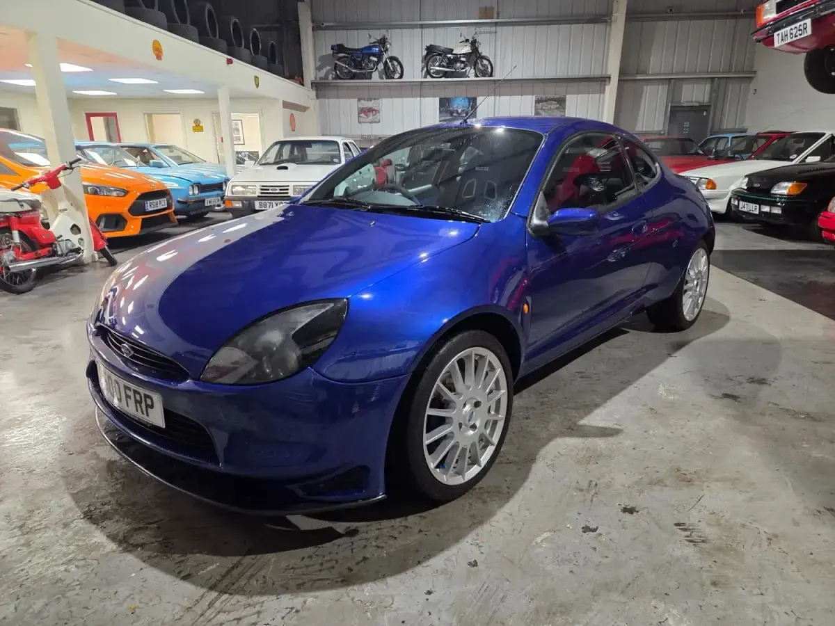 Usado Ford Puma 125 HP (91 kW) 2000 Azul Citadino