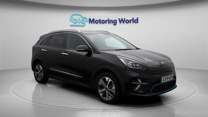 Black Used 2021 Kia e-Niro Plus SUV | £14,500 (Fair price) - Image 1/4