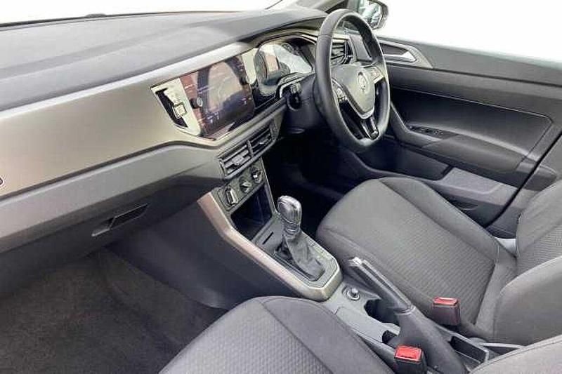 Used VW Polo SE 95 HP (69 kW) 2019 Black Hatchback