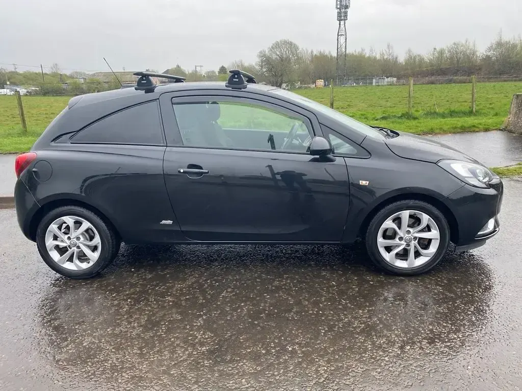 Used Vauxhall Corsa Sportive 95 HP (69 kW) 2016 Black Hatchback