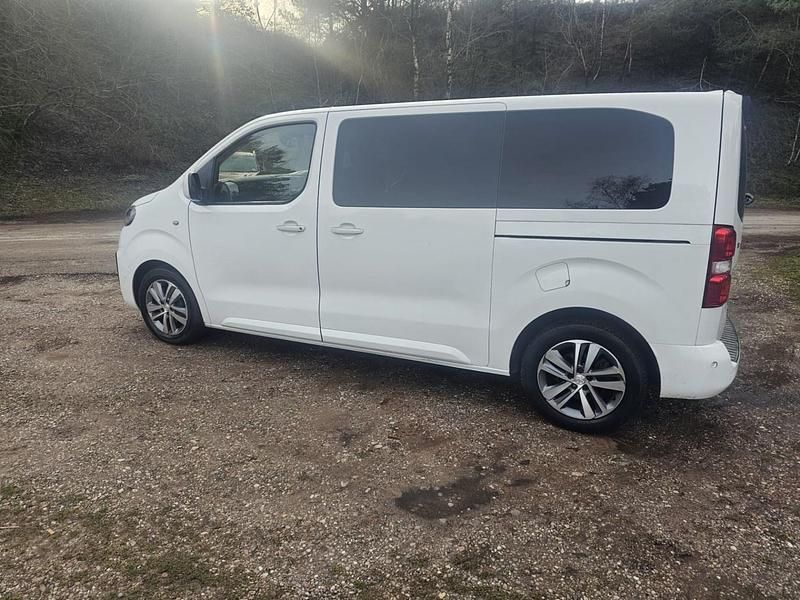 Used Peugeot Traveller Allure 2021 White MPV