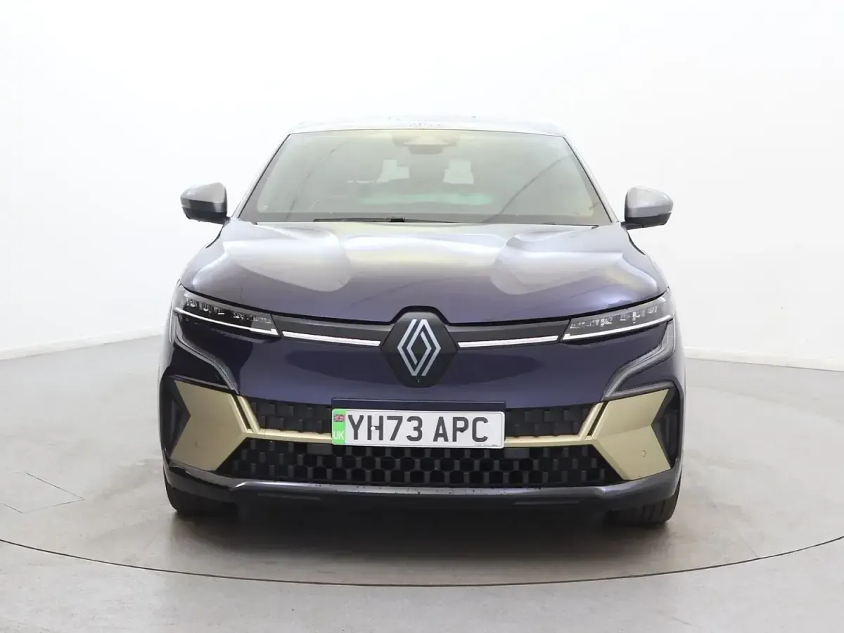 Used Renault Megane E-Tech Iconic 160 kW (218 HP) 2023 Blue/grey Hatchback