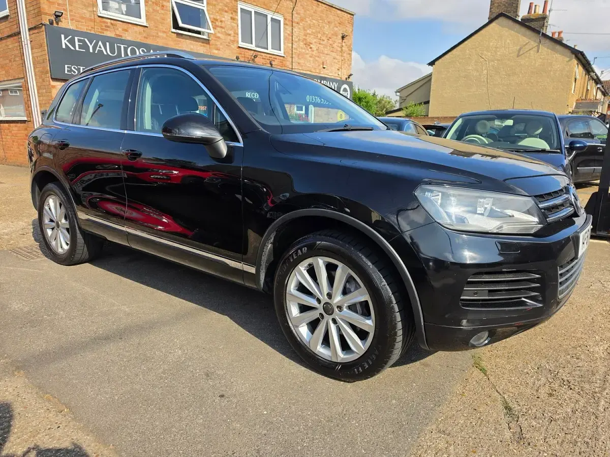 Used VW Touareg SE 245 HP (180 kW) 2011 Black SUV