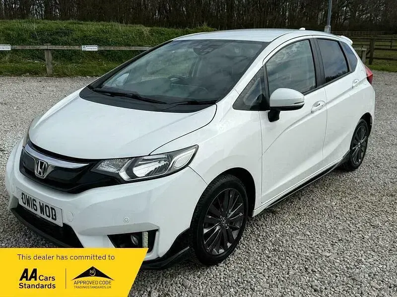 Used Honda Jazz EX 102 HP (75 kW) 2016 White Hatchback