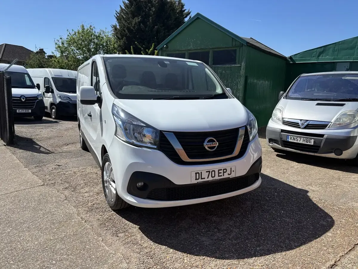Used Nissan NV300 Acenta 120 HP (88 kW) 2020 White Van