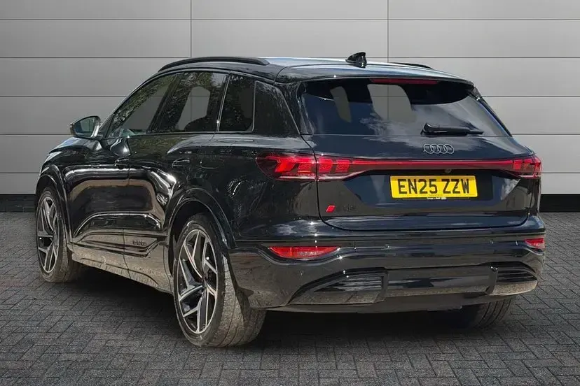 Used Audi SQ6 e-tron Advanced 359 kW (489 HP) 2025 Black SUV