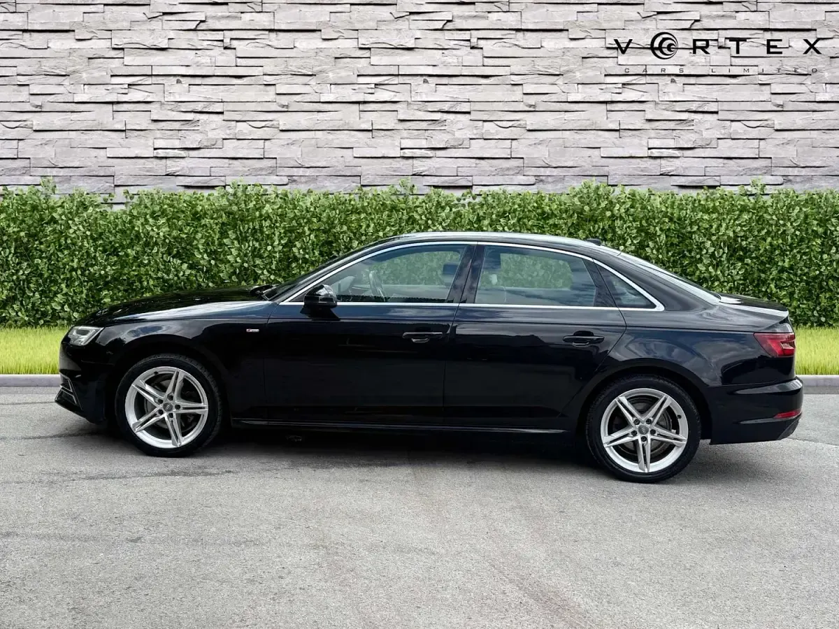 Used Audi A4 S-Line 150 HP (110 kW) 2017 Black Sedan