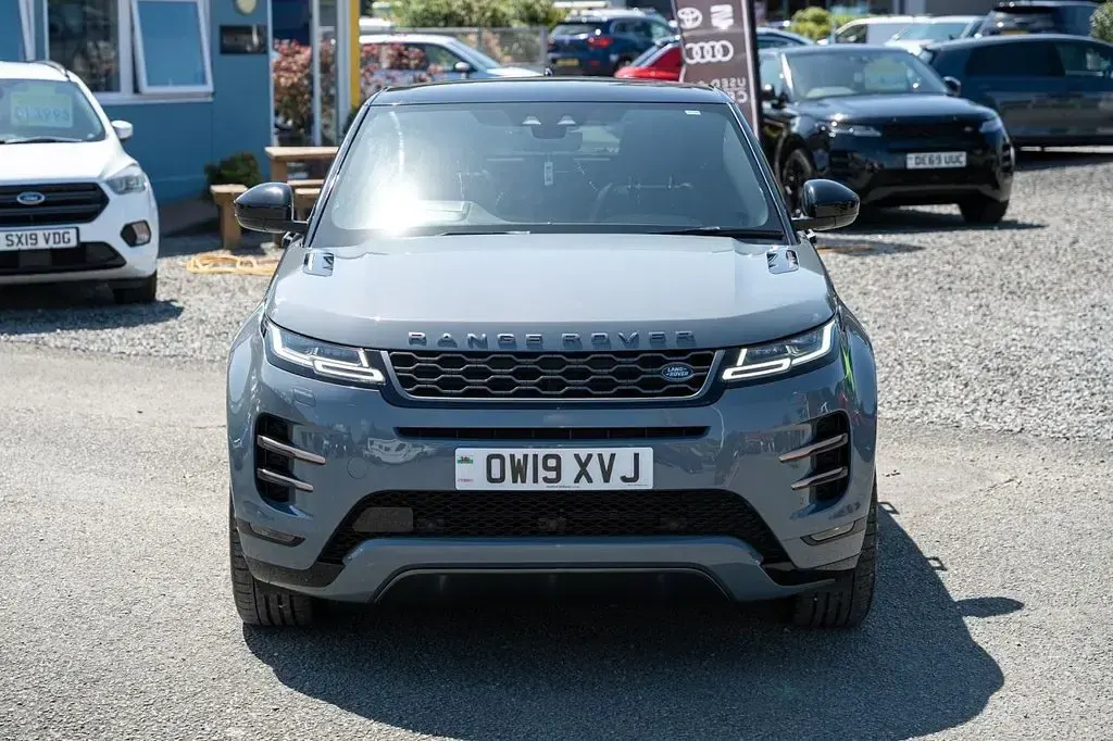 Used Land Rover Range Rover evoque First Edition 180 HP (132 kW) 2019 Grey SUV