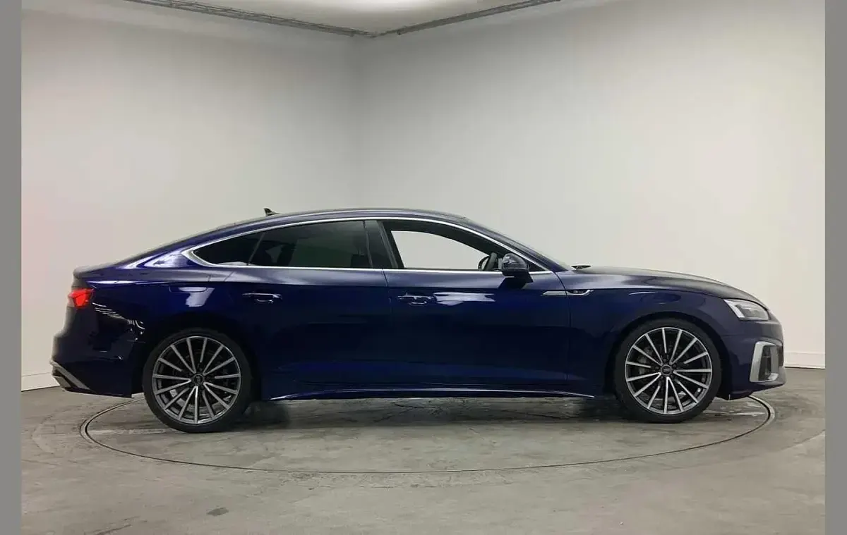 Used Audi A5 Sportback S-Line 200 HP (147 kW) 2024 Blue Hatchback