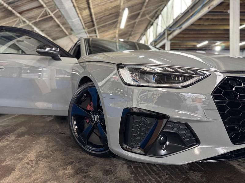 Used Audi A4 Black Edition 190 HP (139 kW) 2020 Grey Estate