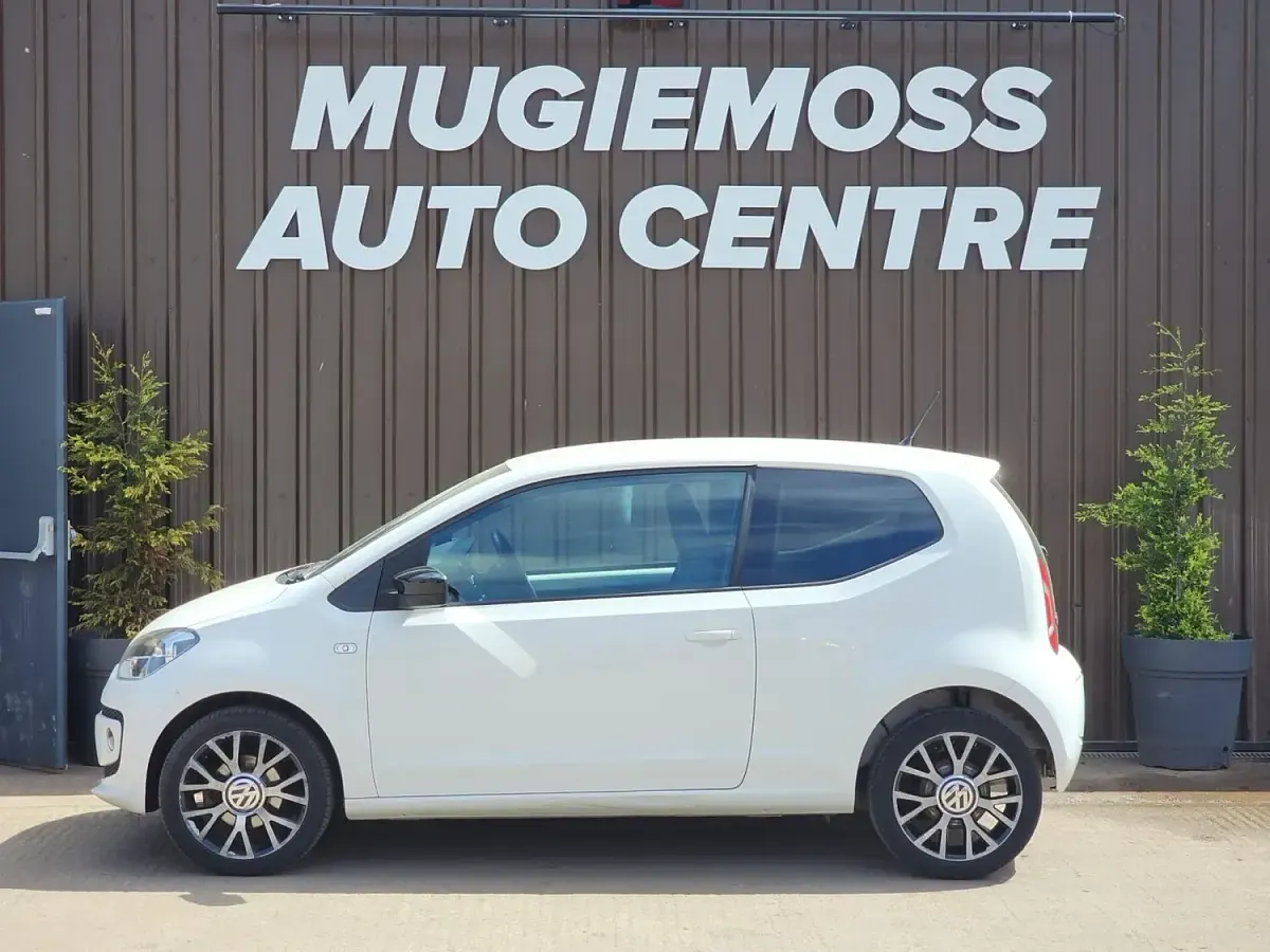 Used VW up! Groove 2014 White Hatchback