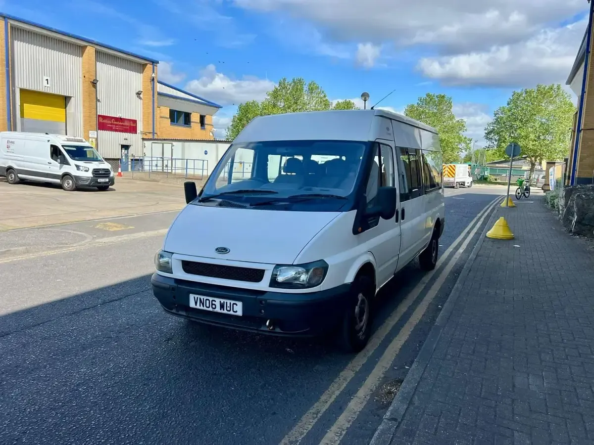 Usado Ford Transit 115 CV (84 kW) 2006 Blanco