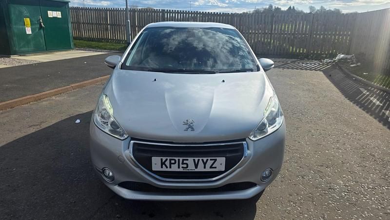 Used Peugeot 208 Allure 2015 Silver Hatchback