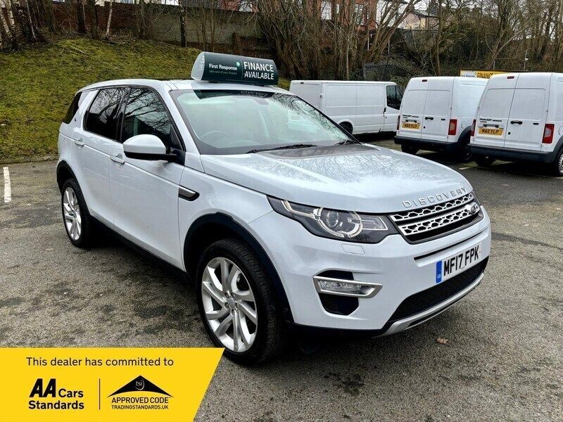 White Used 2017 Land Rover Discovery Sport HSE Luxury SUV | £11,500 (Fair price) - Image 1/3