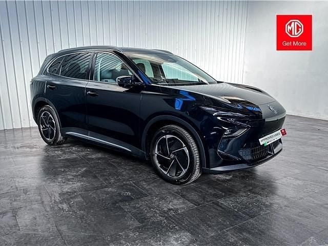 Metallic black pearl New 2025 MG MG5 EV Trophy Estate | £23,990 (Good price) - Image 1/4